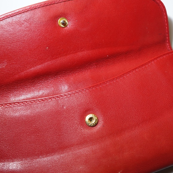 Vintage Gucci Red Leather GG Button Clasp Wallet Made In Italy - Picture 8 of 16